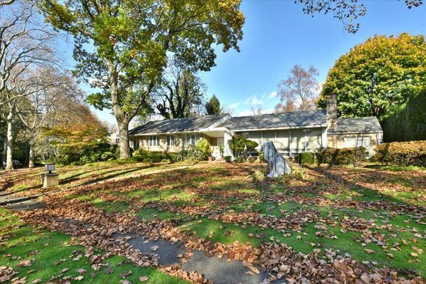 Backyard, Exterior, Facade, Ranch