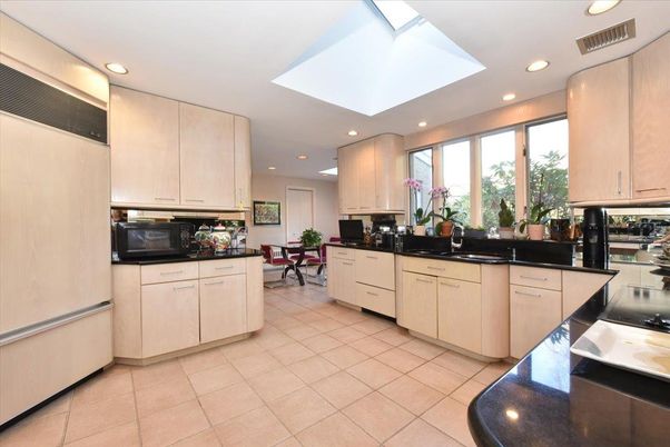 Dining room, Interior, Kitchen, Recessed Lighting