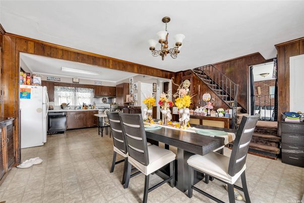 Chandelier, Dining room, Interior, Kitchen