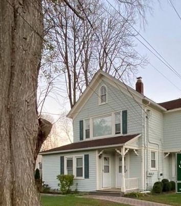 Exterior, Facade, Queen Anne Victorian