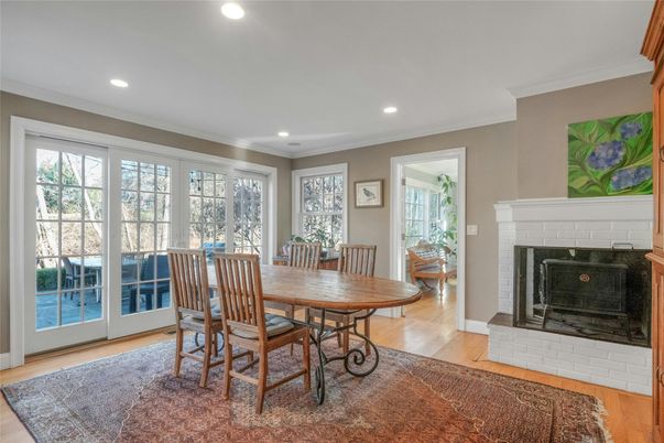 Dining room, Fireplace, Interior, Recessed Lighting, Wood Texture Flooring