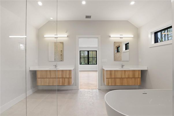 Bathroom, Dual Sink Vanities, Free Standing Baths, Interior, Recessed Lighting