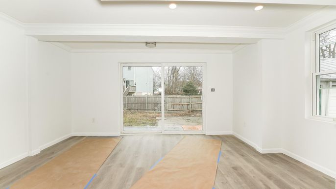 Empty room, Interior, Recessed Lighting, Wood Texture Flooring