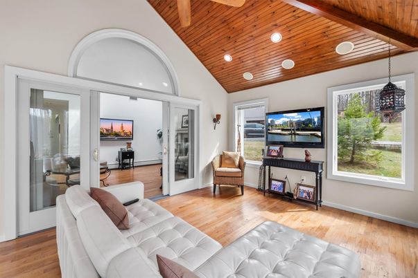 Interior, Living room, Pendant Lights, Recessed Lighting, Wooden Beams, Wooden Ceilings, Wood Texture Flooring