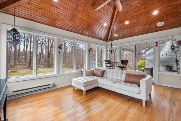 Dining room, Interior, Living room, Pendant Lights, Recessed Lighting, Wooden Ceilings, Wood Texture Flooring