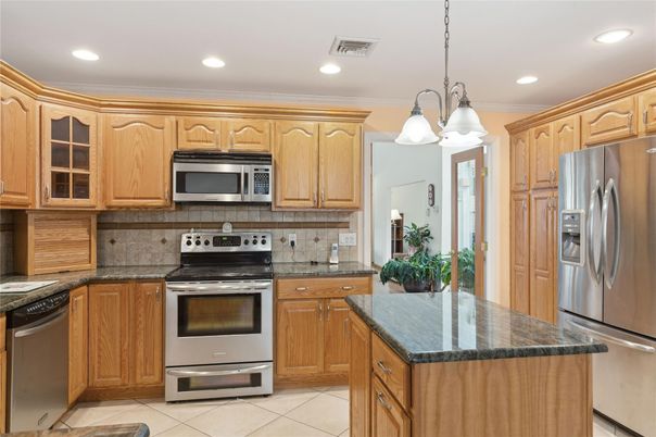 Interior, Kitchen, Pendant Lights, Recessed Lighting, Stainless Steel Appliances