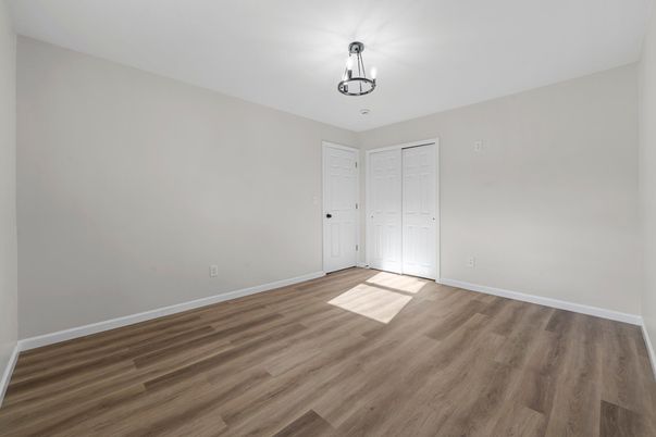 Empty room, Interior, Pendant Lights, Wood Texture Flooring