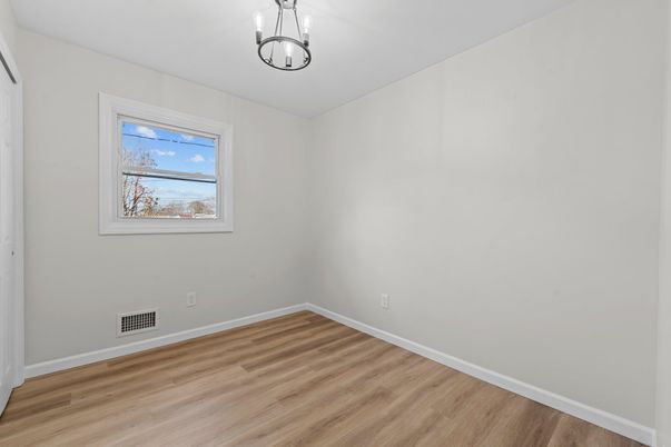 Empty room, Interior, Pendant Lights, Wood Texture Flooring