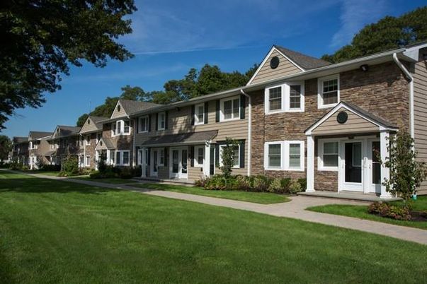 Backyard, Exterior, Facade, Brick Facade, Georgian