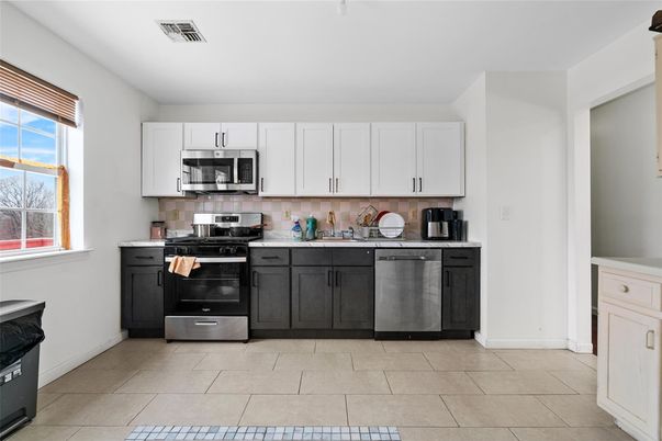Interior, Kitchen, Stainless Steel Appliances