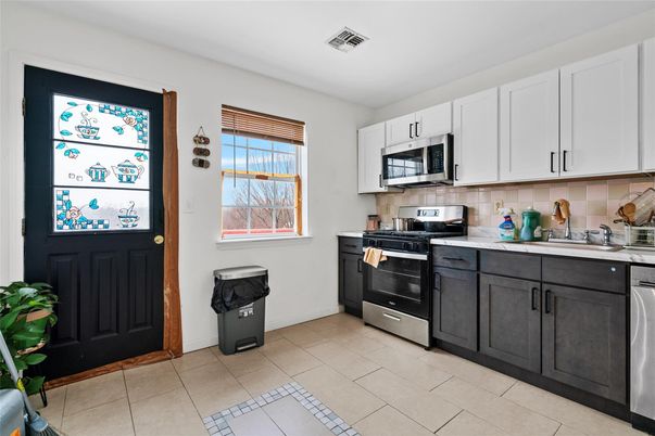 Interior, Kitchen, Stainless Steel Appliances