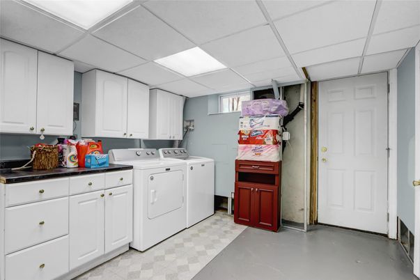 Interior, Washer
