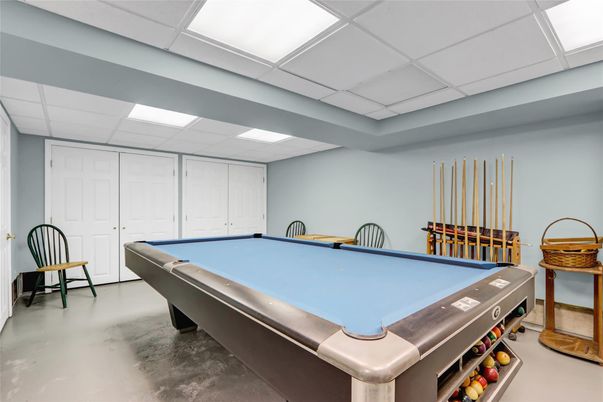 Billiard Table, Game Room, Interior