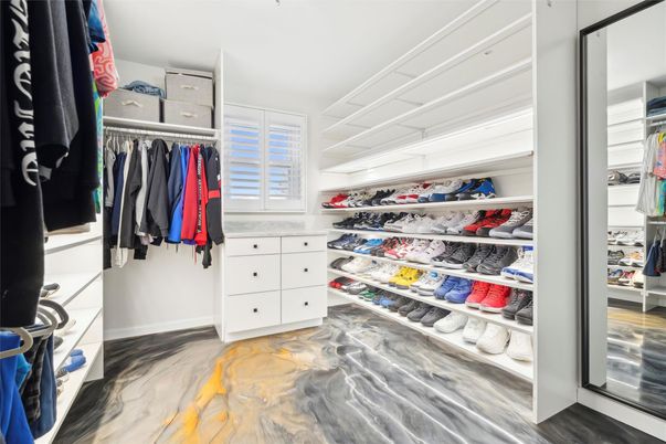 Interior, Walk-in Closets, Wood Texture Flooring