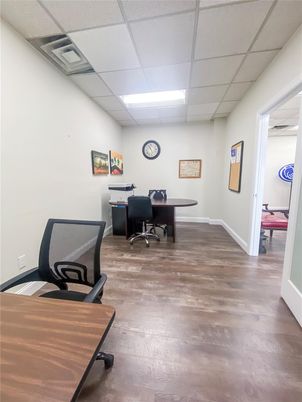 Home Office, Interior, Recessed Lighting, Wood Texture Flooring