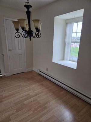 Chandelier, Empty room, Interior, Wood Texture Flooring