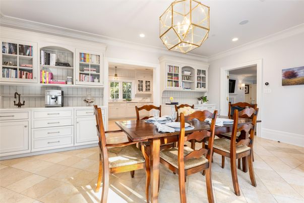 Dining room, Interior, Pendant Lights, Recessed Lighting