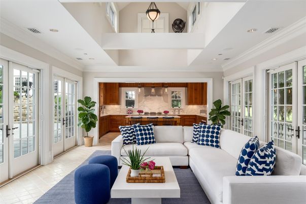 Interior, Kitchen, Living room, Marble Walls, Recessed Lighting