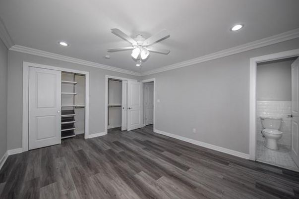 Bathroom, Empty room, Interior, Recessed Lighting, Wood Texture Flooring