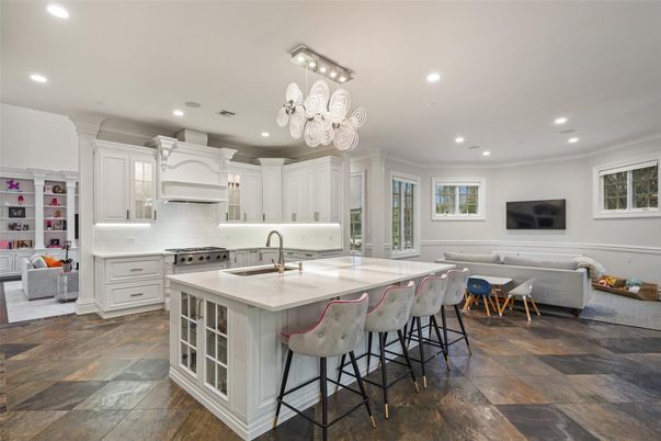 Interior, Kitchen, Living room, Pendant Lights, Recessed Lighting, Stainless Steel Appliances