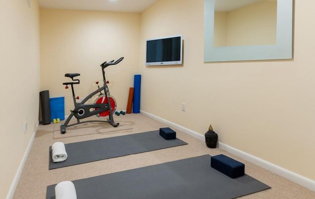 Fitness Equipment, Interior, Recessed Lighting