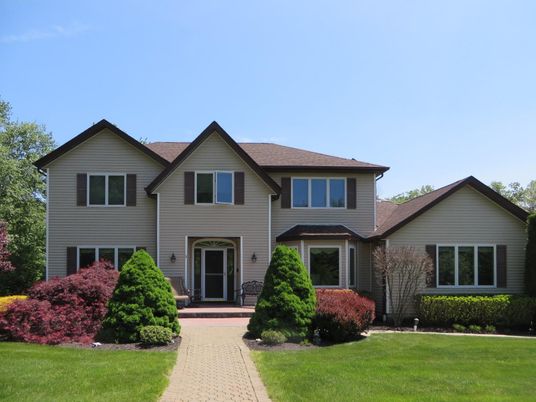 Exterior, Facade, Farmhouse
