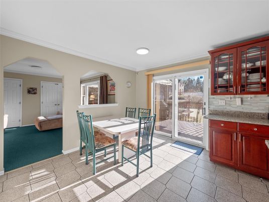 Dining room, Interior