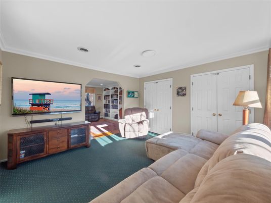 Interior, Living room, Water