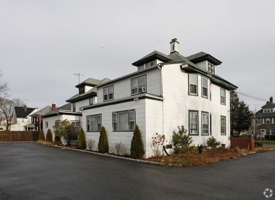 Exterior, Facade, Farmhouse