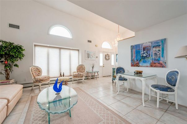 Interior, Living room, Pendant Lights