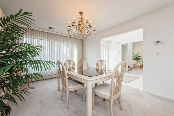 Chandelier, Dining room, Interior
