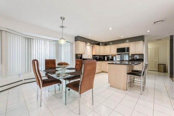 Dining room, Interior, Kitchen, Pendant Lights, Recessed Lighting, Stainless Steel Appliances