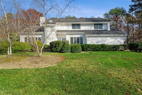 Backyard, Exterior, Facade, French Provincial