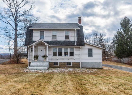 Exterior, Facade, Cape Cod