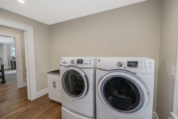 Interior, Recessed Lighting, Utility Closets, Washer, Wood Texture Flooring