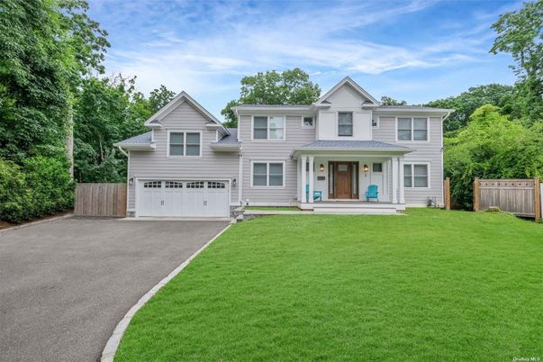 Attached, Exterior, Facade, Farmhouse