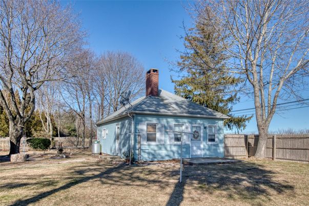 Backyard, Detached Garage, Exterior