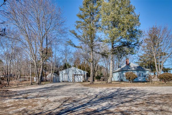 Backyard, Detached Garage, Exterior