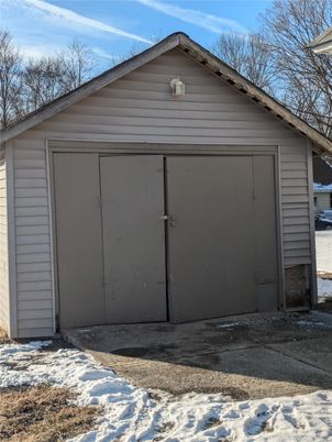 Detached Garage, Exterior
