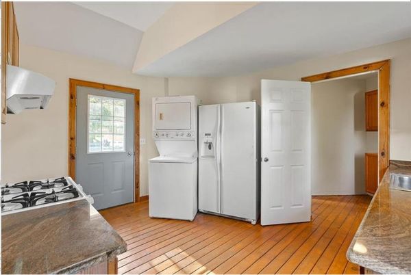 Interior, Washer, Wood Texture Flooring
