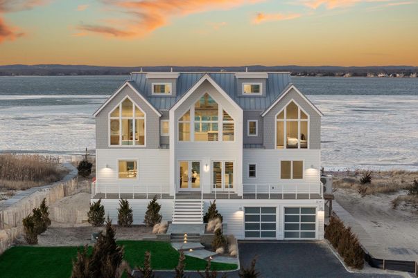 Attached, Exterior, Facade, Water, Rowhouse