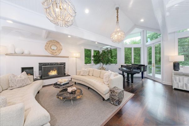 Chandelier, Fireplace, Interior, Living room, Piano, Recessed Lighting, Wood Texture Flooring