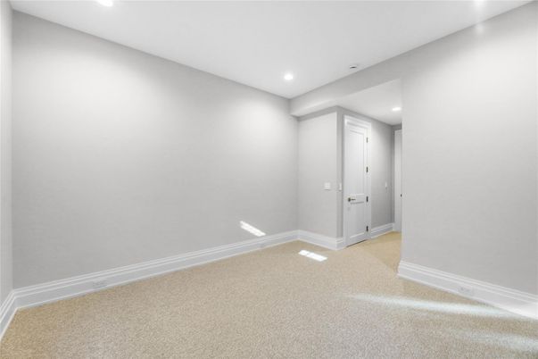 Empty room, Interior, Recessed Lighting