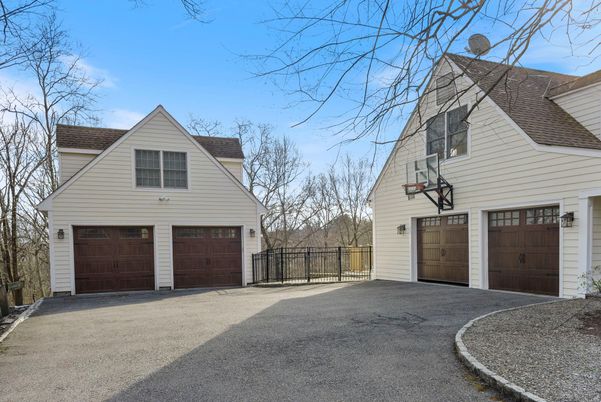 Attached, Exterior, Facade, Farmhouse
