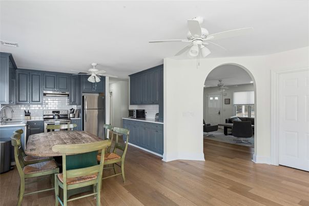 Dining room, Interior, Kitchen, Living room, Stainless Steel Appliances, Wood Texture Flooring