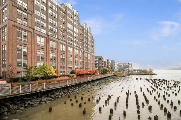 Exterior, Facade, Lake, Condo Building