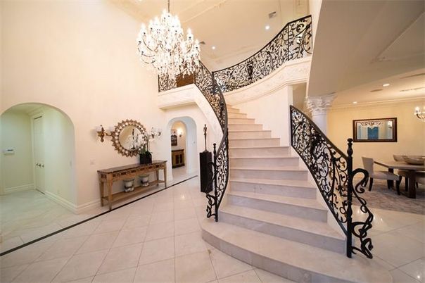 Chandelier, Dining room, Interior, Recessed Lighting
