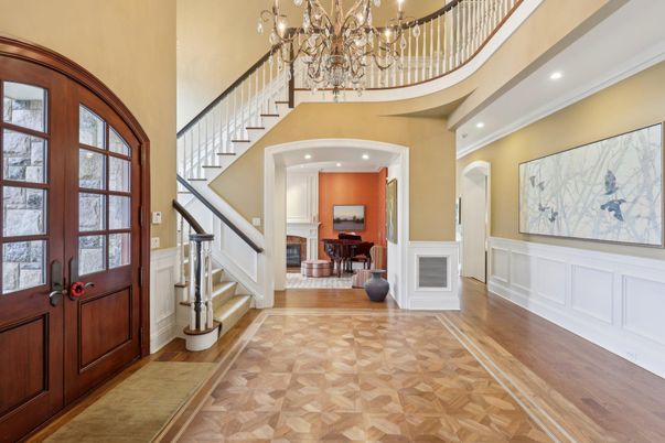 Chandelier, Interior, Piano, Recessed Lighting, Wood Texture Flooring
