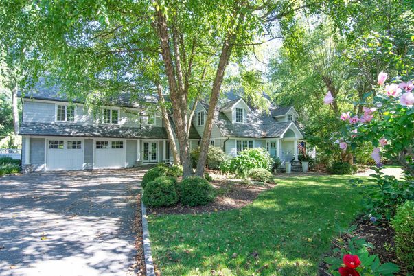 Attached, Exterior, Facade, Cape Cod