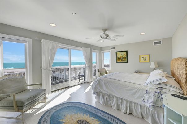 Bedroom, Interior, Recessed Lighting, Water, Wood Texture Flooring